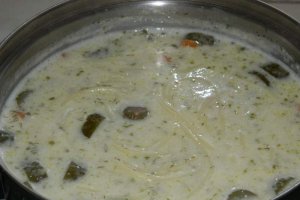 Supa de castraveti murati