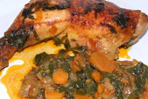 Pulpe de pui cu legume si leurda