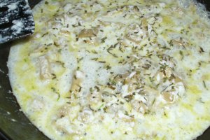 Penne rigate cu ciuperci si sos alb