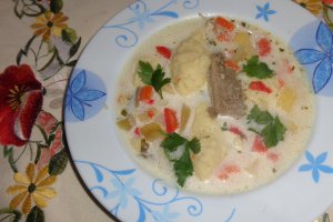 Ciorba de rata cu smantana si galuste