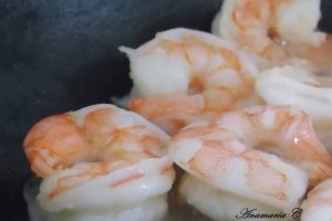 Paste cu creveti in sos de rosii