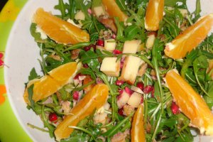 Salata de rucola cu pui si portocale