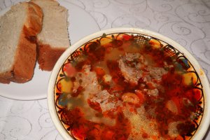 Ciorba cu coaste de porc