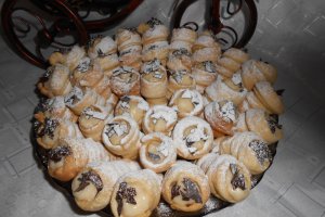 Rulouri umplute cu crema fiarta