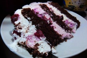 Tort cu visine