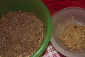 Salam de biscuiţi, reţetă cu cacao si ciocolata alba