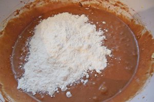 Brownies cu nuci si mix de fructe