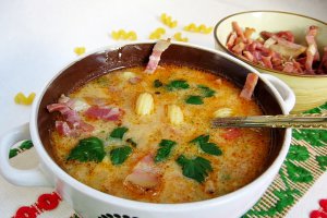 Supa de legume cu bacon afumat