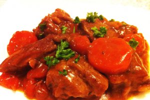 Vita cu morcovi la cuptor sau estouffade de bœuf aux carottes