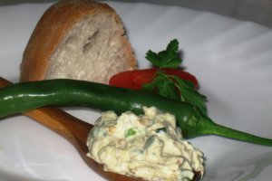 Salata de vinete cu ceapa verde