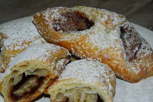 Foietaj cu banane si fineti