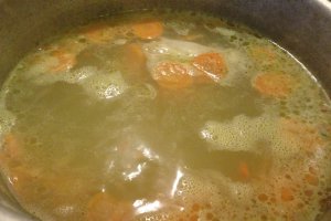 Supa de pui cu zucchini