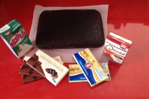 Prajitura cu doua creme de ciocolata