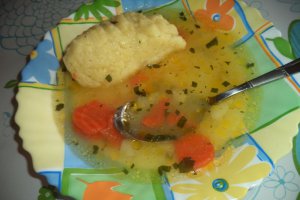Supa de legume cu galuste de gris