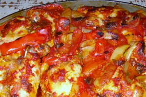 Aripioare de pui cu legume la cuptor