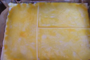 Placinta de foietaj cu ciuperci si branza