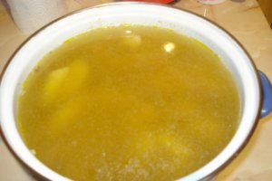 Supa de fazan cu galuste de gris