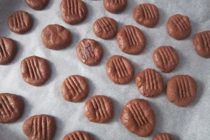Fursecuri cu crema de ciocolata si scortisoara