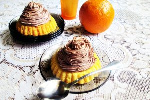 Mini tarte cu portocale si crema de ciocolata