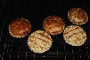 Mini-tarte cu mere
