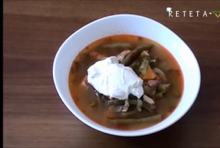 Supa de Fasole Verde cu Costita Afumata (Reteta Video)