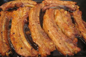 Varza acra cu sorici si coaste de porc