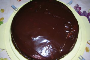 Tort "RAPID" cu ciocolata si ananas