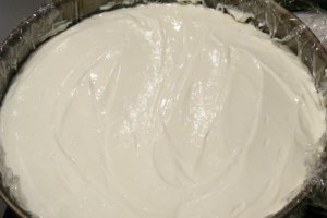 Tort Dukan cu crema de branza si fructe de padure