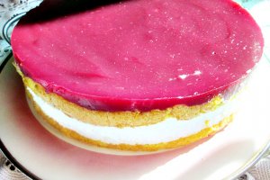 Prajitura cu crema de branza si visine
