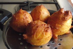 Frittelle con ricotta  -Gogosele cu ricotta