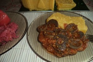 Tocanita de ciuperci cu carne de porc