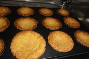 Cupcake cu crema de zmeura-reteta nr.100
