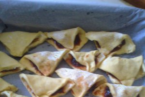 Foietaj cu dulceata  si nuca