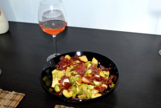 Salata calda cu varza de Bruxelles
