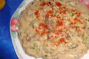 Paprikas cu inima de vitel si ciuperci