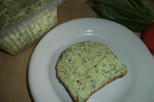 Pasta de unt cu leurda