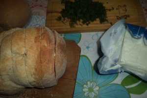 Paine aromata incalzita la cuptor