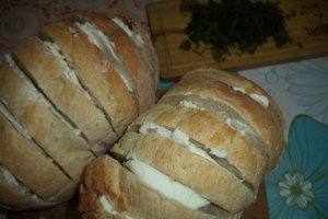 Paine aromata incalzita la cuptor