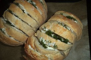 Paine aromata incalzita la cuptor