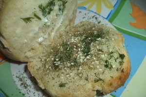 Paine aromata incalzita la cuptor