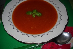 Supa de rosii cu tapioca