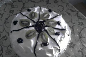 tort cu frisca si crema ciocolata
