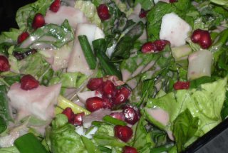 Salata de primavara cu cocos si rodie