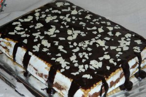 Prajitura de biscuiti si miez de lapte