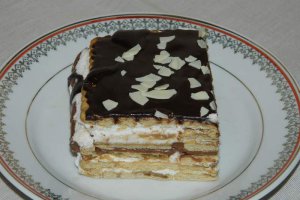 Prajitura de biscuiti si miez de lapte