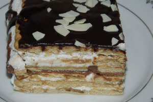 Prajitura de biscuiti si miez de lapte