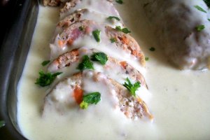 Rulada din piept de pui tocat