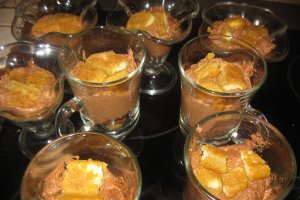 Mousse de ciocolata cu frisca