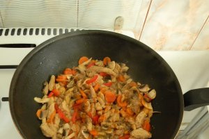 Mâncare de soia cu legume