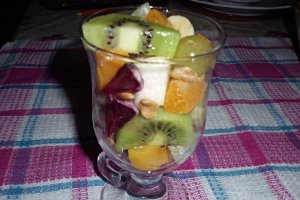 Salata de fructe la cupa - Reteta nr. 150!